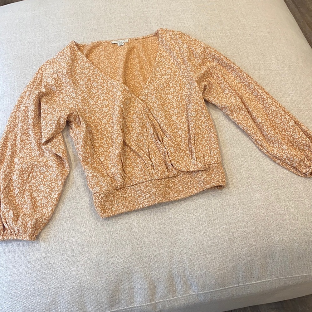 American Eagle top